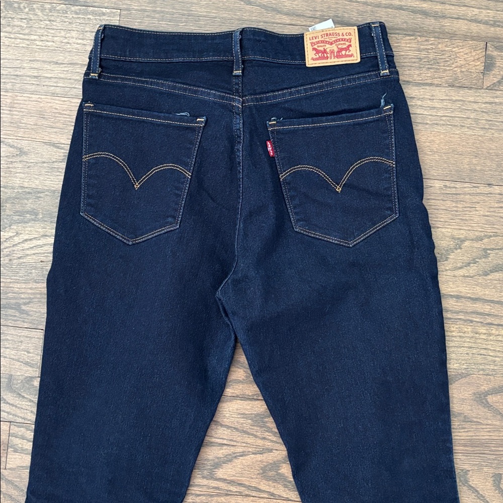 Levi's Women's Dark Blue Boot Cut Jeans - Picture 2 of 13